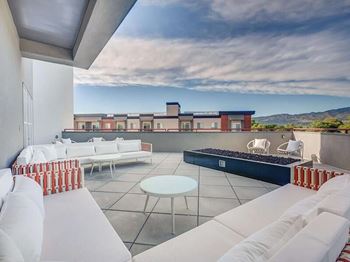 Outdoor lounge